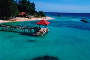 Pesona Pantai Jikumerasa